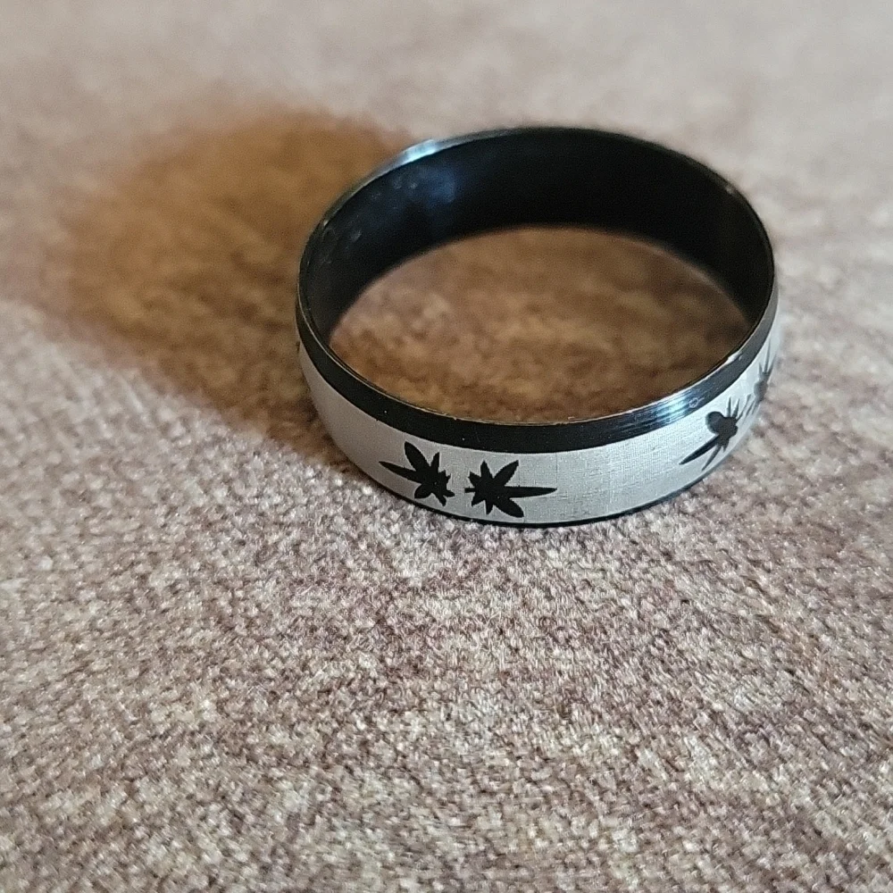 3/$30 Metal Black Silver Ganja Leaf Band Ring